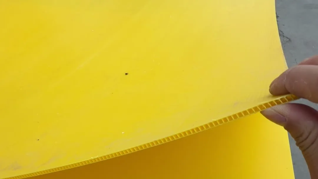 Blog | PP Sheet & Packaging Insights | Youqian Global Yellow PP hollow sheet showing its twin-wall flute structure