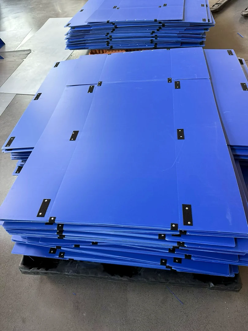 Assembled blue foldable PP corrugated box showing its open structure
